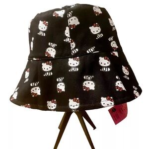SHEIN Sanrio Black Reversible Bucket Hat